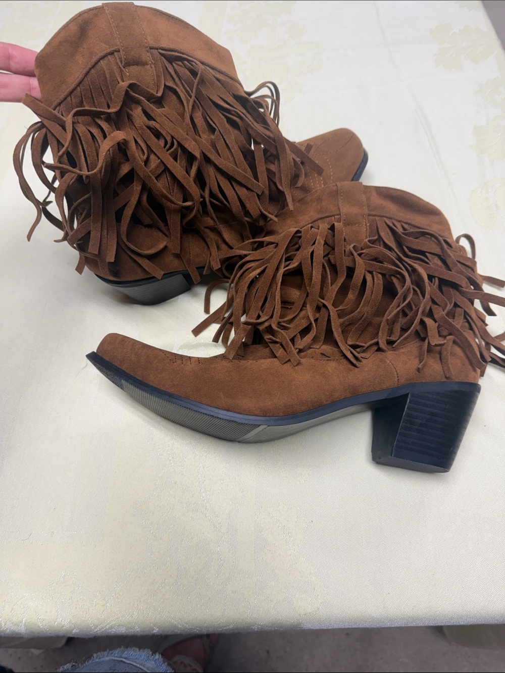 Women's Brown Suede Fringe Ankle Booties - Stylish Western-Inspired Heel